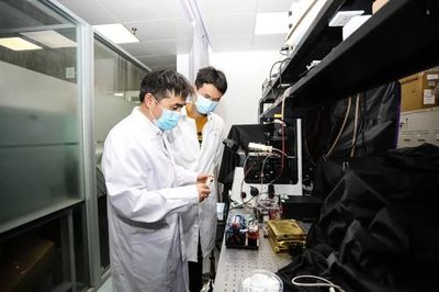 文汇报:加速病毒检测,“宅校”科研一刻不停,上海理工大学师生以科技助力疫情防控